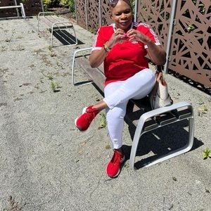 Meet your Posher, Earline